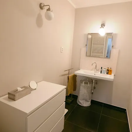 Spacious Apartment,balcony&garage Μπρατισλάβα